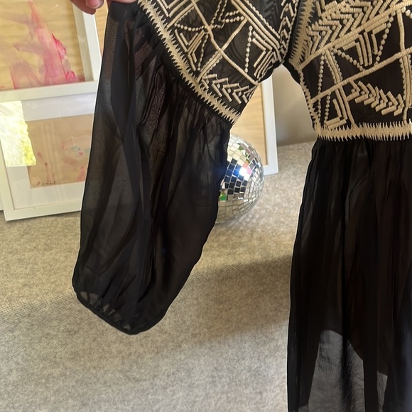 Black sheer silk Sundance top with cream embroidery. Size S - Picture 6 of 6